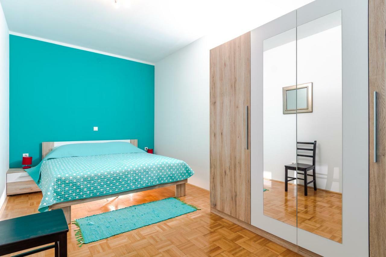 Apartment Yean Kaštela Esterno foto