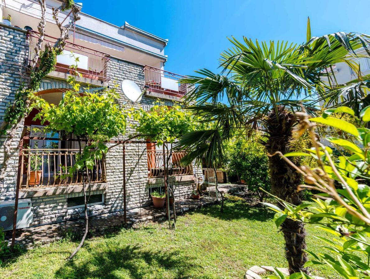 Apartment Yean Kaštela Esterno foto