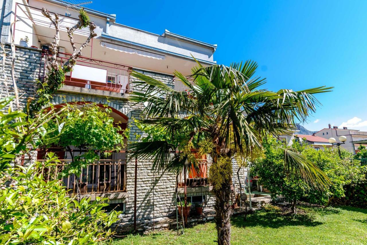 Apartment Yean Kaštela Esterno foto