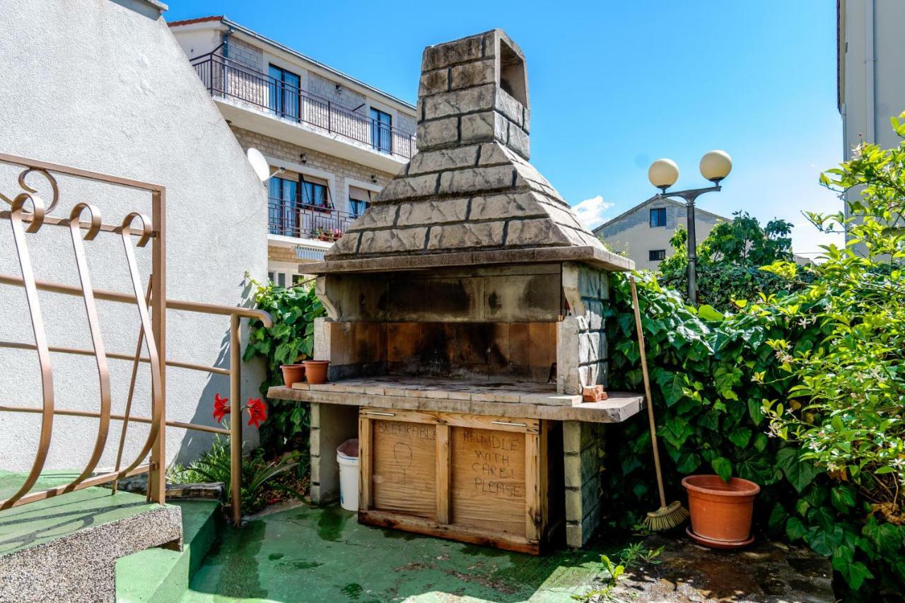 Apartment Yean Kaštela Esterno foto