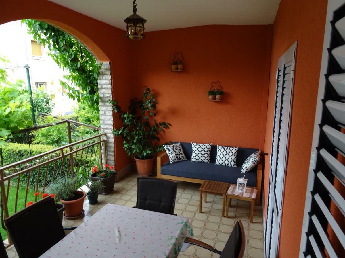 Apartment Yean Kaštela Esterno foto